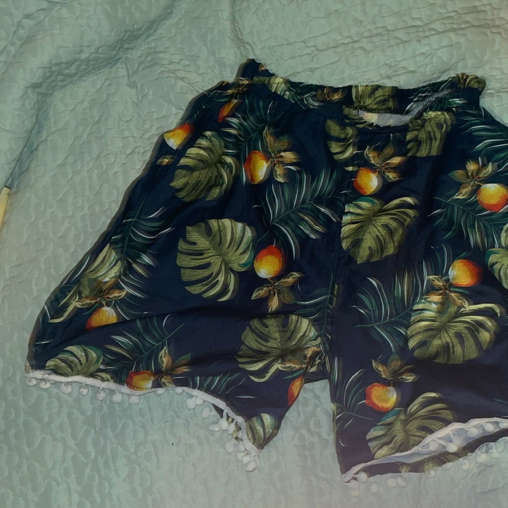 Flowers shorts, long, polyester